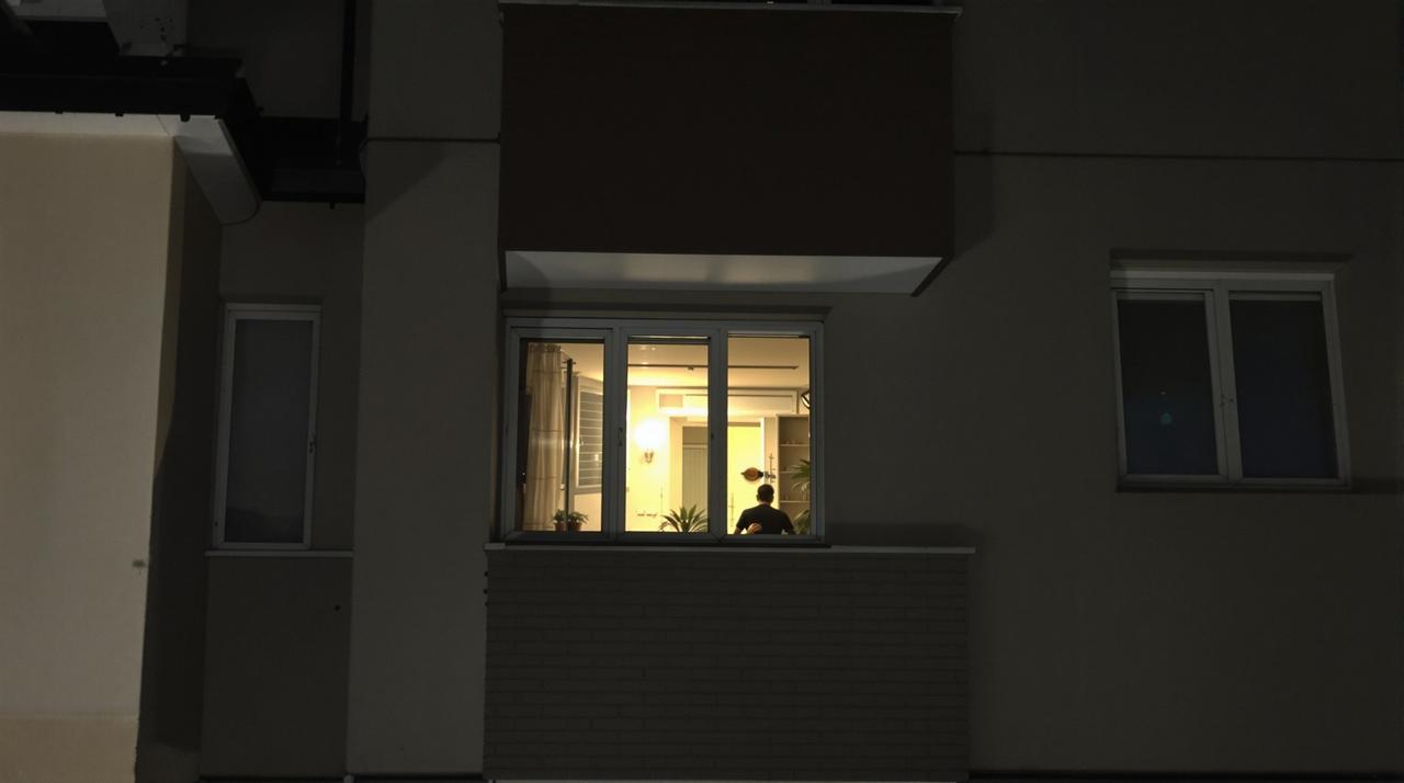 明星夫妻吵架被邻居拍到